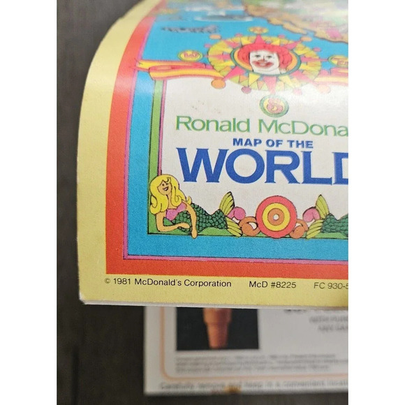 VTG USA 1982 Ronald McDonald Coloring Calendar World Map And Coupons Gag Gift - Picture 7 of 8